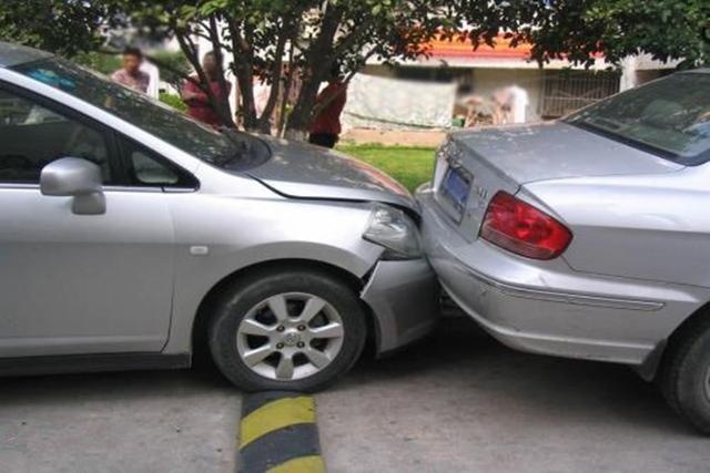 事故對(duì)方要折舊費(fèi)_車輛發(fā)生事故后折舊費(fèi)_交通事故對(duì)方全責(zé)車輛折舊費(fèi)