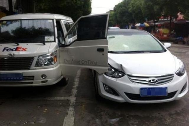 事故對(duì)方要折舊費(fèi)_交通事故對(duì)方全責(zé)車輛折舊費(fèi)_車輛發(fā)生事故后折舊費(fèi)