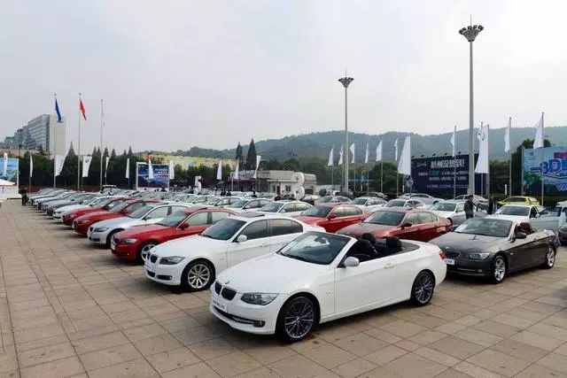 按揭車賣給二手車行賣車流程_車賣給按揭二手怎么過(guò)戶_按揭車怎么賣給二手車